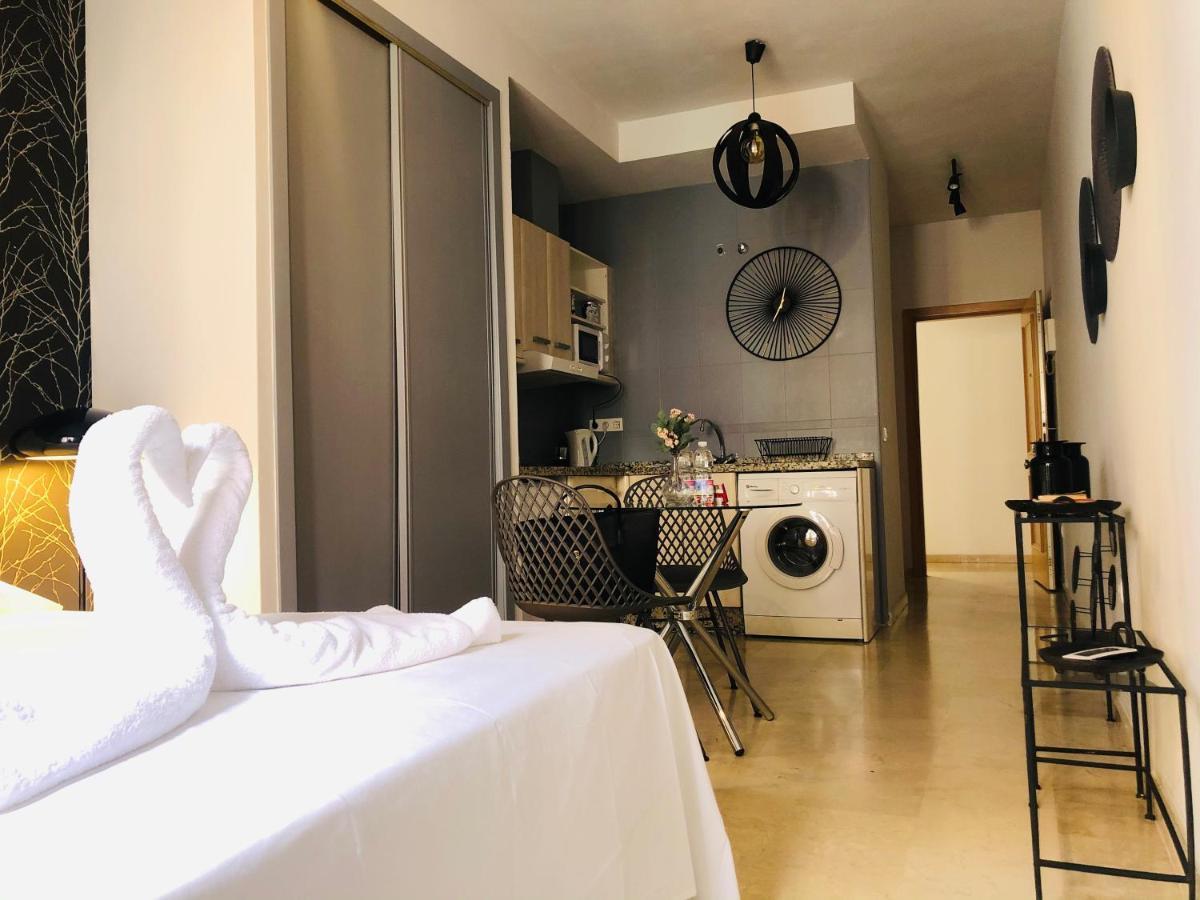 Cozy Studio Malaga Centro By AlohaМалага Екстер'єр фото