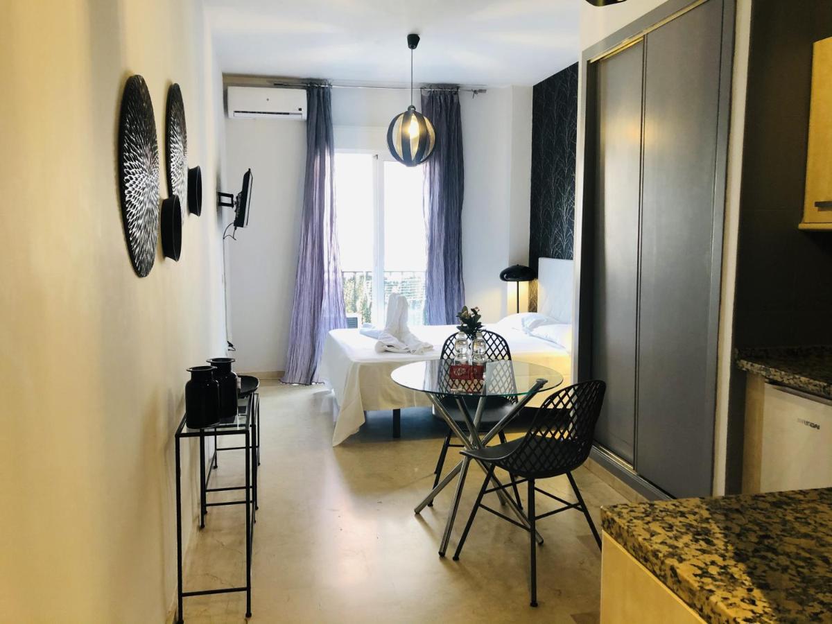Cozy Studio Malaga Centro By AlohaМалага Екстер'єр фото